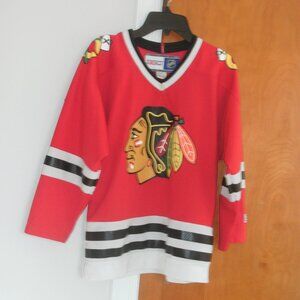 CCM NHL Chicago Blackhawks Hockey Jersey Sweater youth size S/M